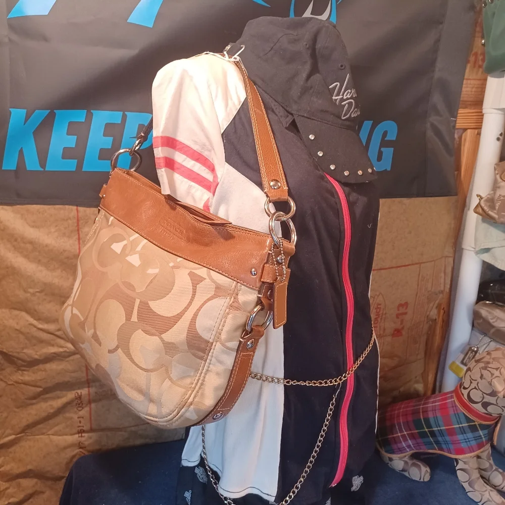 Coach Zoe shoulder bag - Picture 7 of 9